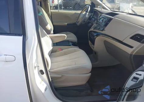 2011 Toyota Sienna Le from USA, damaged, VIN 5TDKK3DC4BS172735